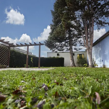 Maison 140m2 Au Calme - Beau Jardin - à 15mn à Pied Du Centre-ville De Casa de Férias