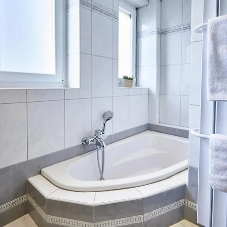 Maison 140m2 Au Calme - Beau Jardin - A 15mn A Pied Du Centre-ville De 콜마