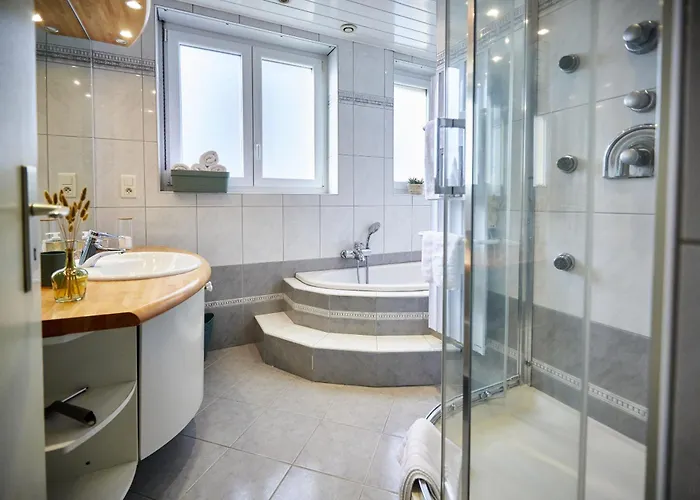 Maison 140m2 Au Calme - Beau Jardin - A 15mn A Pied Du Centre-ville De 科尔马